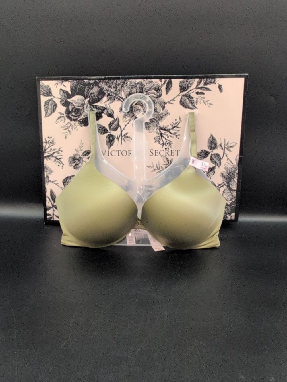 Victoria Secret Very Sexy So Obsessed Smooth Push Up Bra 32D Green